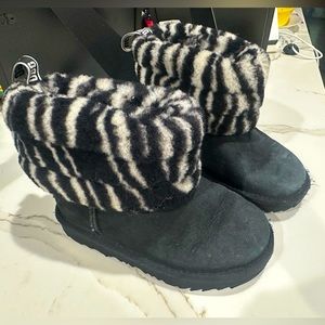 Pre-owned Kids zebra Ugg mini boots size-10